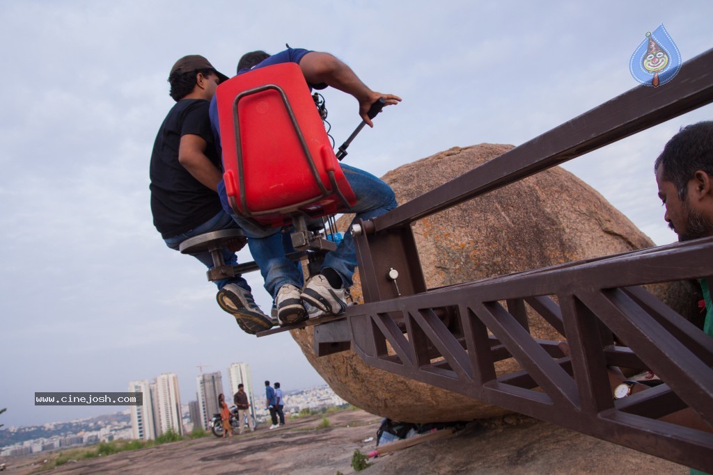 Break Up Movie Stills and Walls - 43 / 85 photos