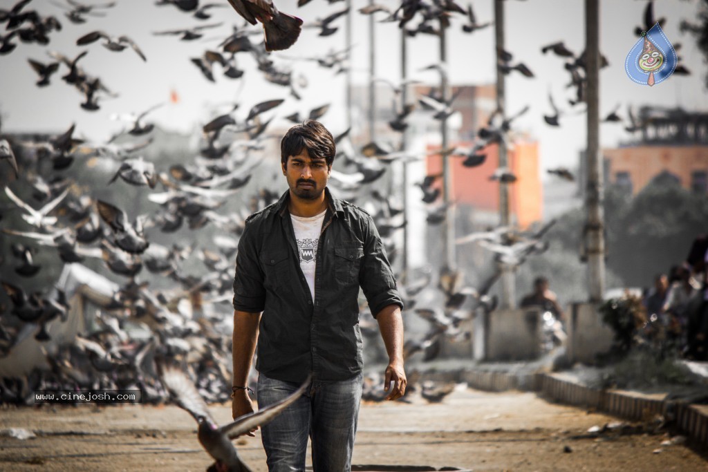 Break Up Movie Stills and Walls - 52 / 85 photos