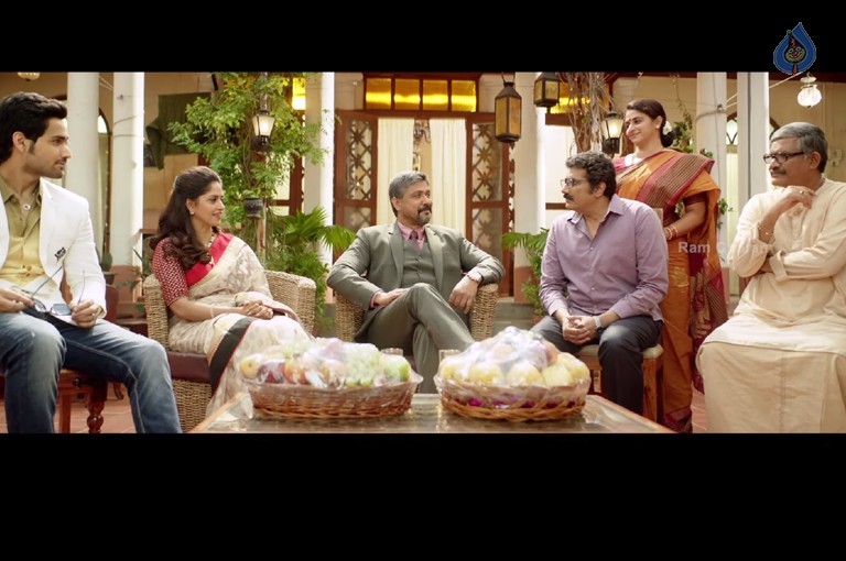 Bruce Lee Movie New Photos - 29 / 54 photos