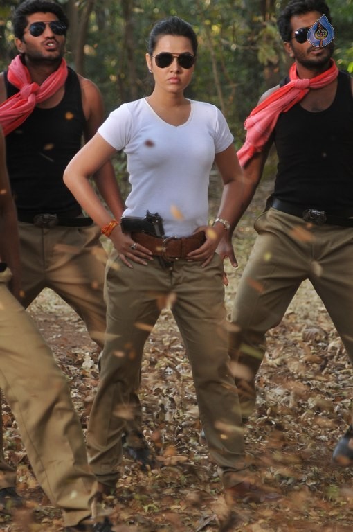 Bullet Rani Photos and Posters - 17 / 21 photos