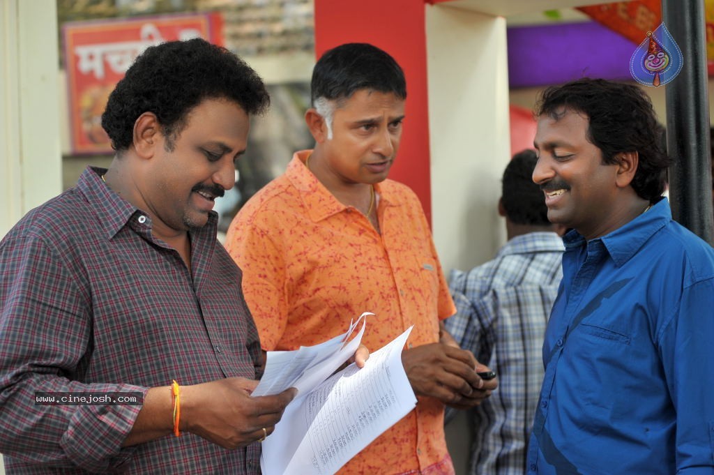 Businessman Movie Working Stills - 17 / 75 photos