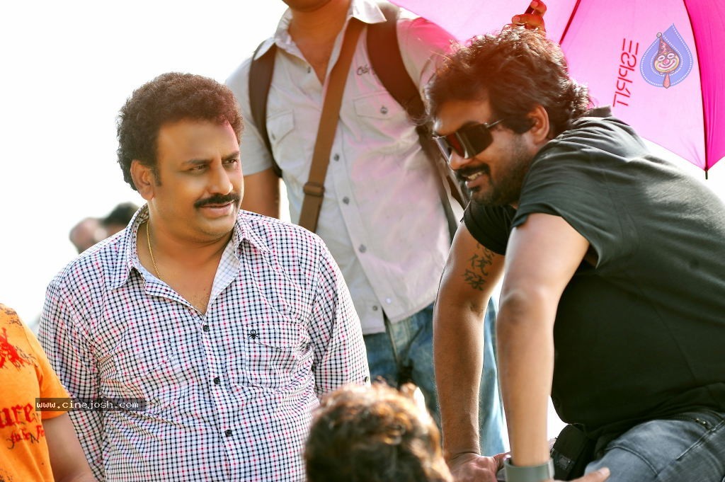 Businessman Movie Working Stills - 28 / 75 photos