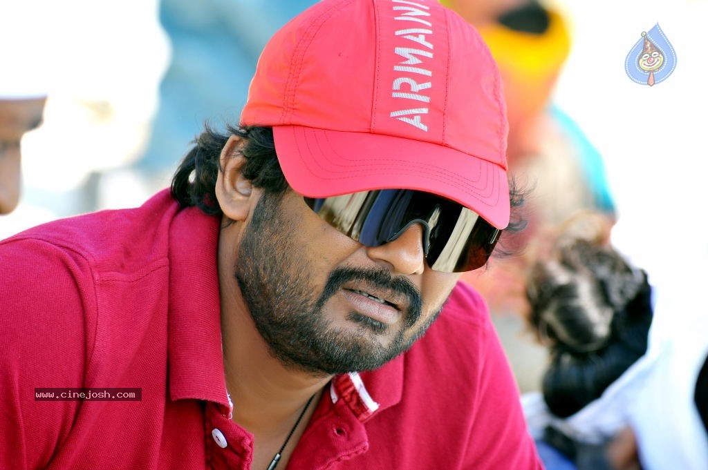 Businessman Movie Working Stills - 44 / 75 photos