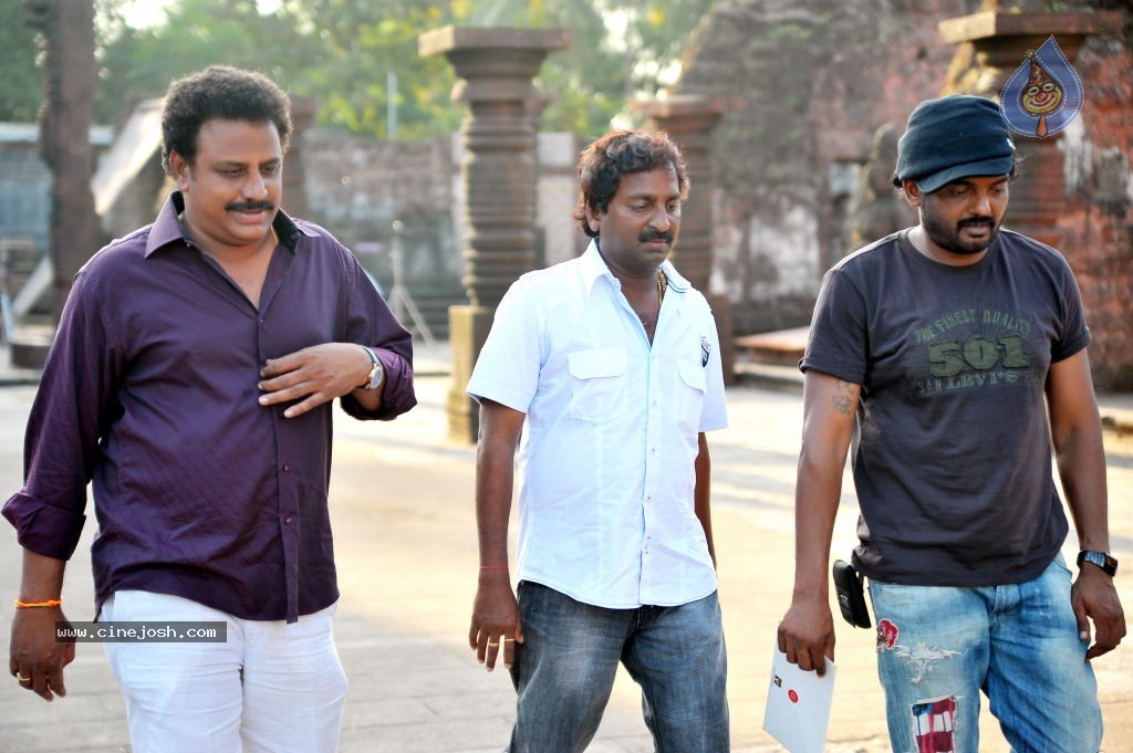 Businessman Movie Working Stills - 58 / 75 photos