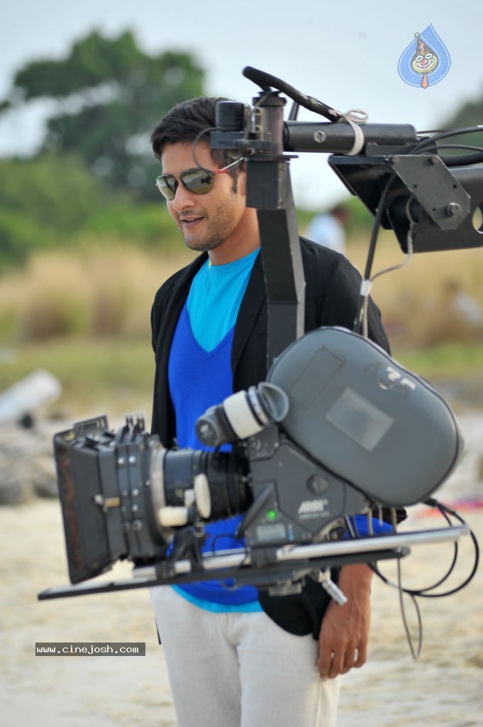 Businessman Movie Working Stills - 59 / 75 photos