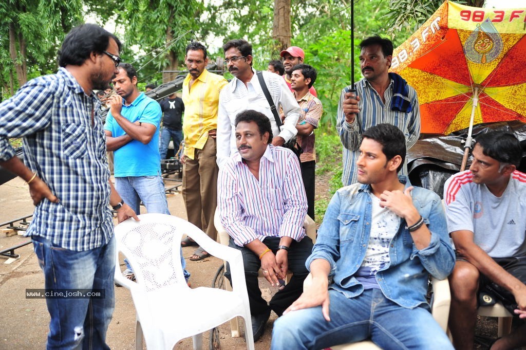 Businessman Movie Working Stills - 68 / 75 photos