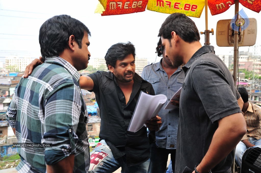 Businessman Movie Working Stills - 70 / 75 photos