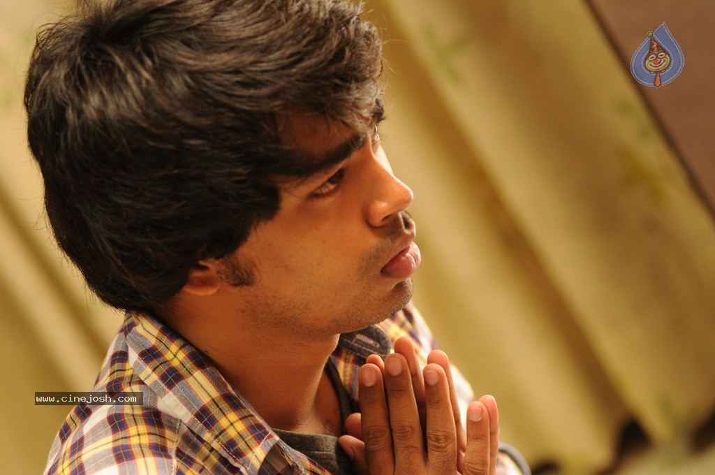 Calling Bell Movie New Stills - 46 / 86 photos