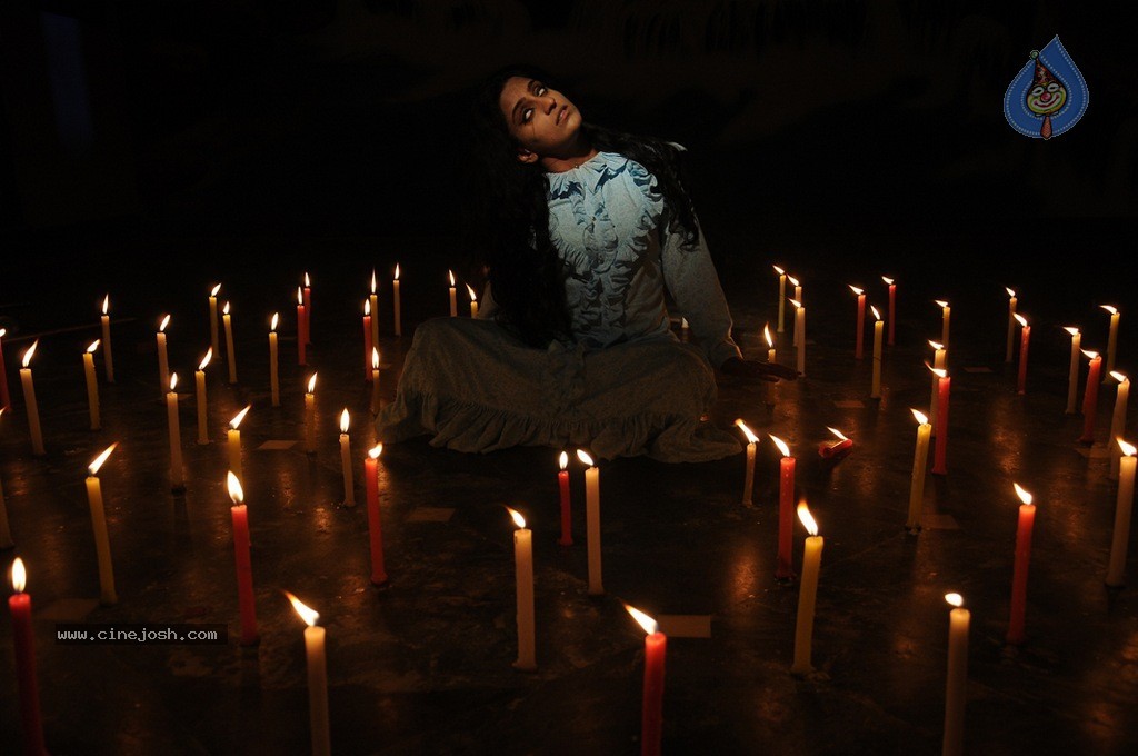 Calling Bell Movie New Stills - 62 / 86 photos