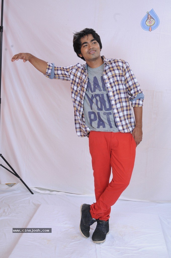 Calling Bell Movie New Stills - 80 / 86 photos