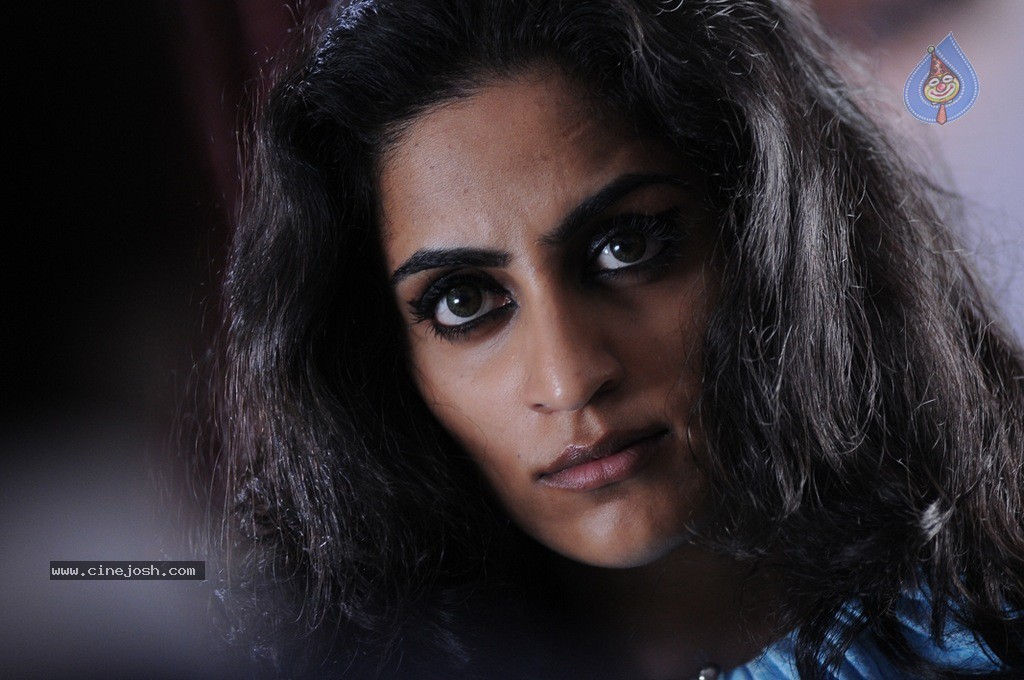 Calling Bell Movie New Stills - 83 / 86 photos