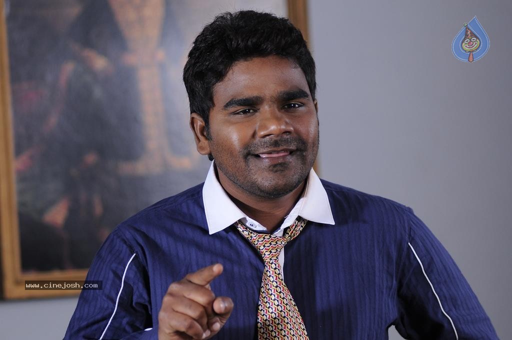 Calling Bell Movie Stills - 1 / 85 photos