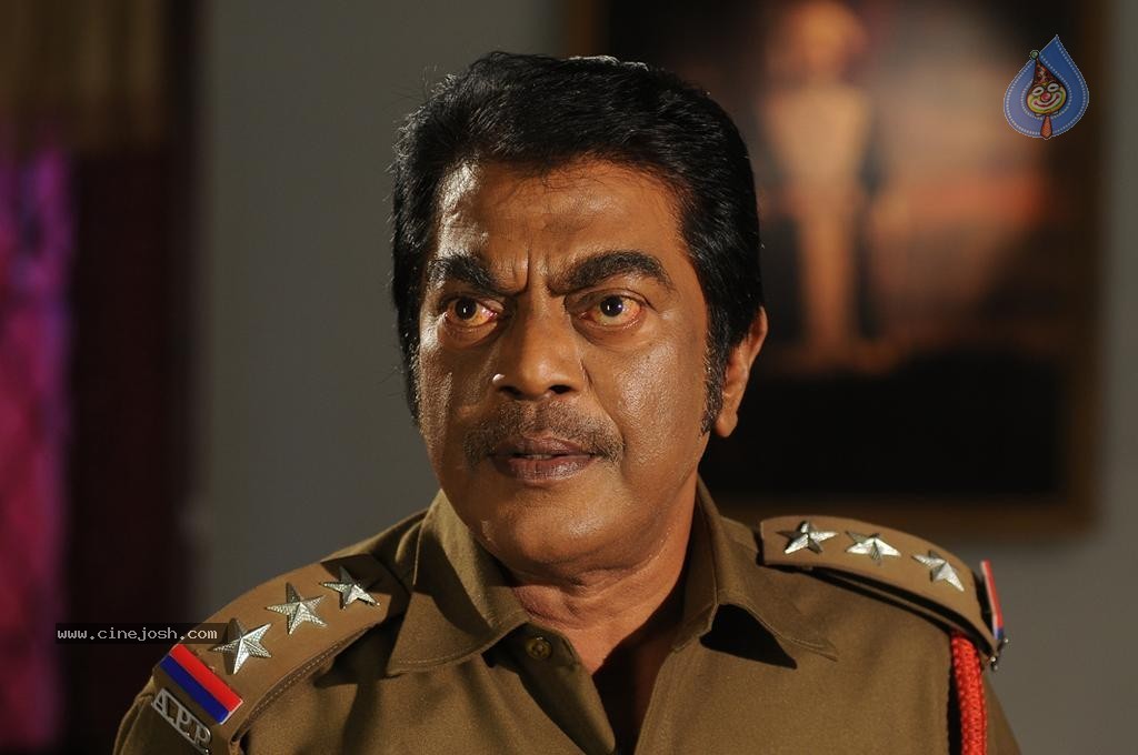 Calling Bell Movie Stills - 6 / 85 photos