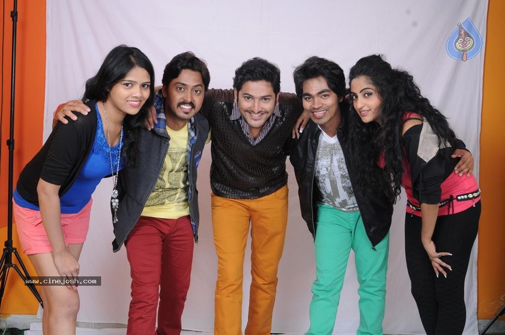 Calling Bell Movie Stills - 64 / 85 photos