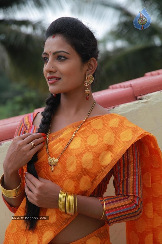 Calling Bell Movie Stills - 77 / 85 photos