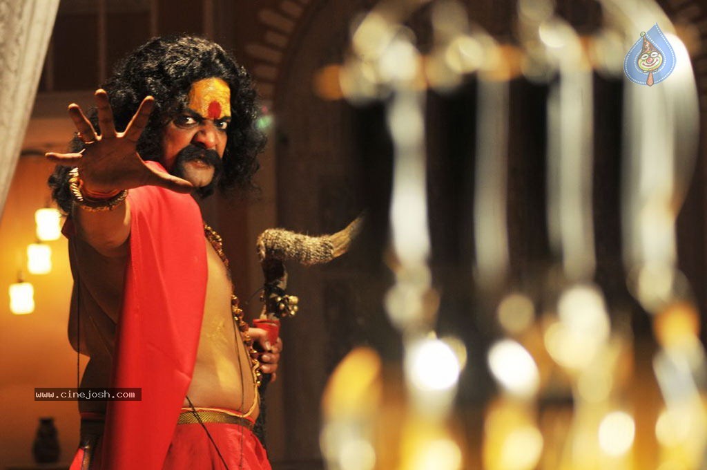 Chaarulatha Movie New Stills - 56 / 91 photos