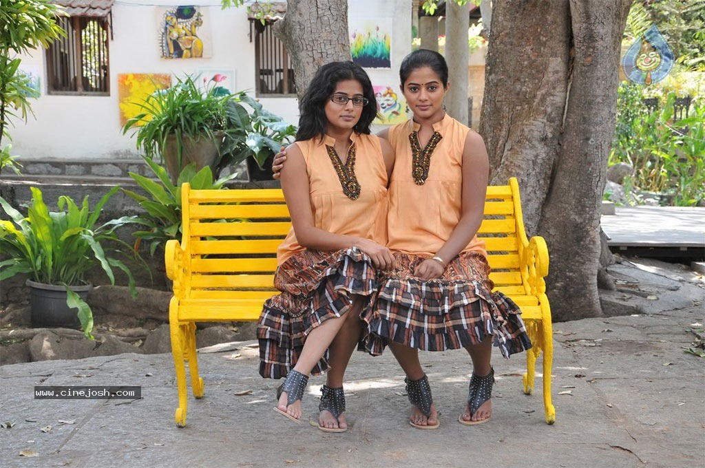 Chaarulatha Movie New Stills - 68 / 91 photos