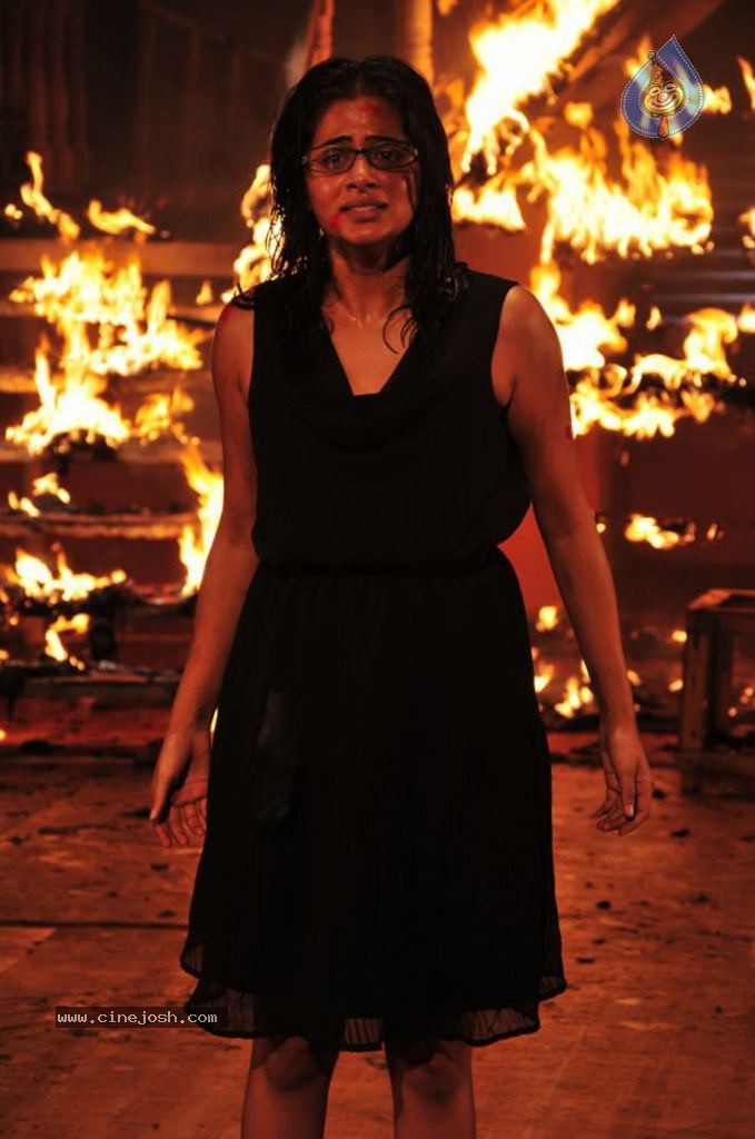 Chaarulatha Movie New Stills - 80 / 91 photos