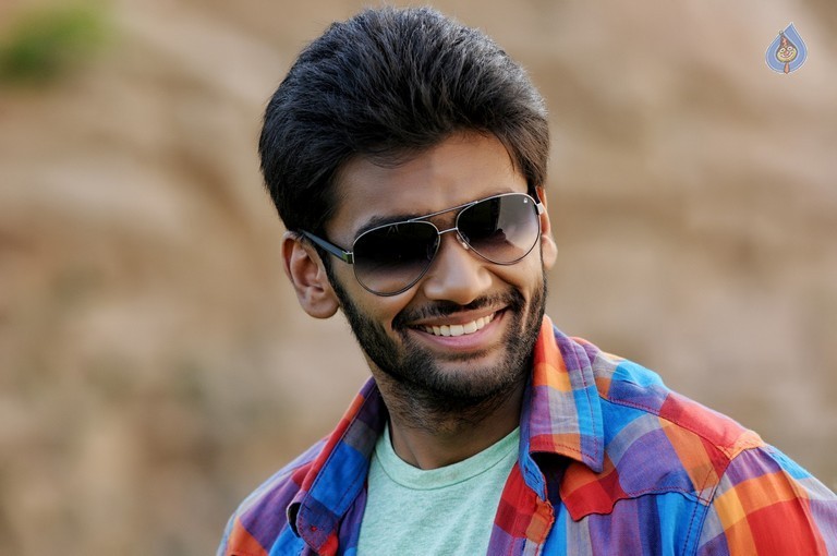 Chal Chal Gurram Movie Stills - 11 / 25 photos