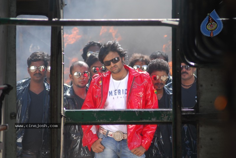 Chalaki Movie Song Stills - 18 / 32 photos