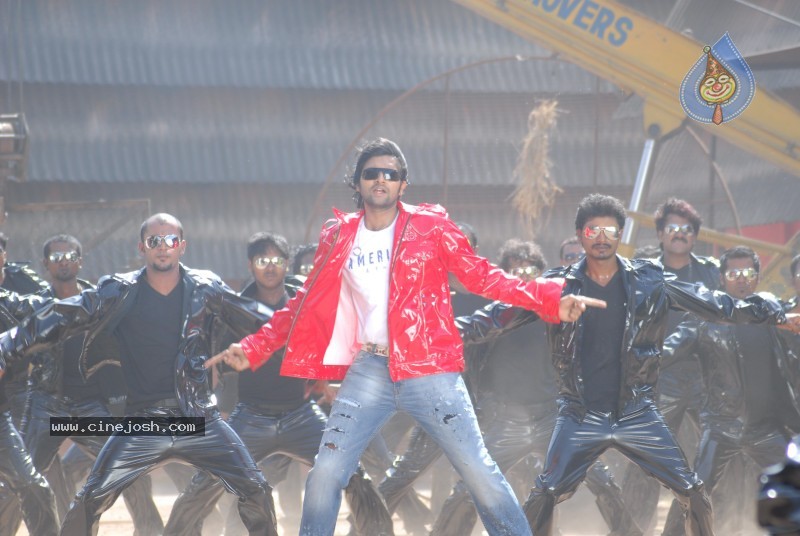 Chalaki Movie Song Stills - 19 / 32 photos