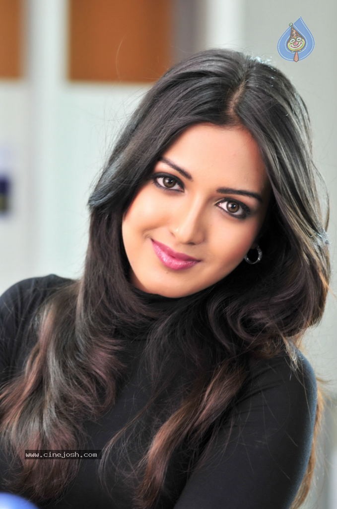 Chammak Challo Movie New Stills - 31 / 42 photos