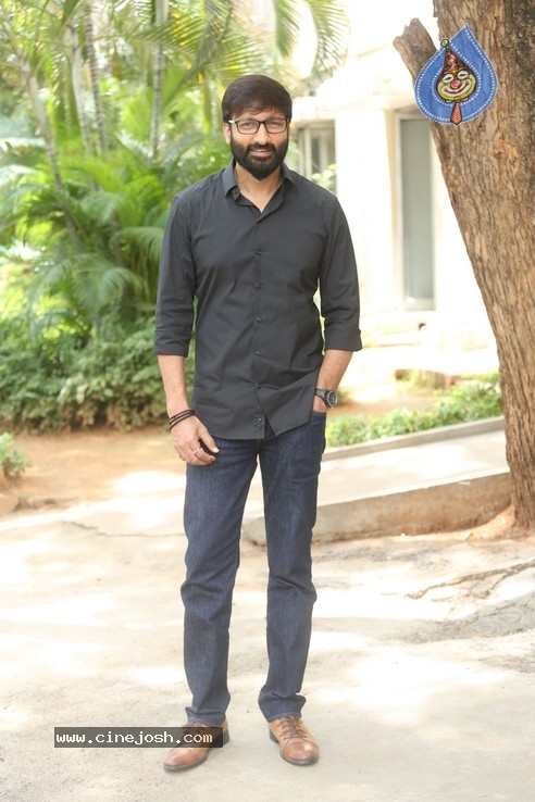 Chanakya Movie Press Meet Photos - 9 / 21 photos