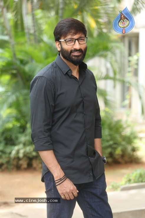 Chanakya Movie Press Meet Photos - 12 / 21 photos