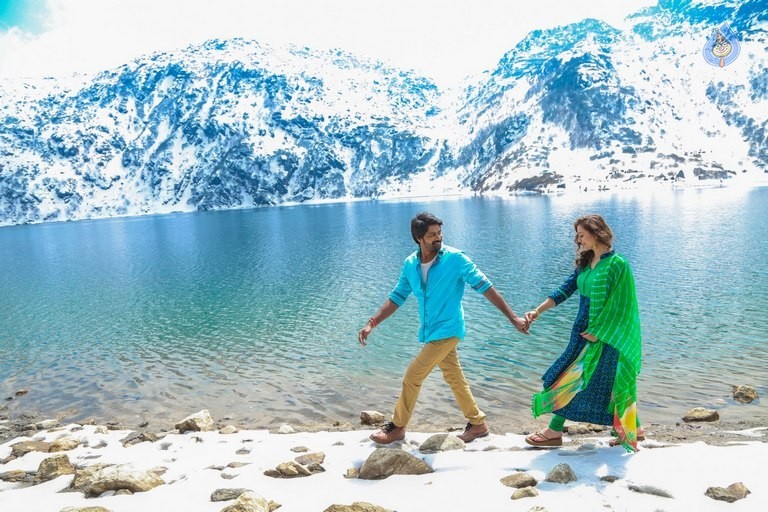 Chandamama Raave Movie Photos - 2 / 11 photos