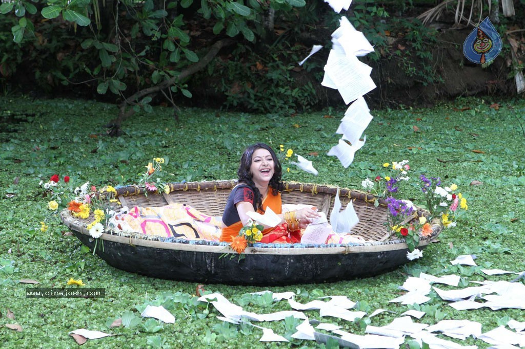 Chandamama Tamil Movie Photos - 8 / 39 photos