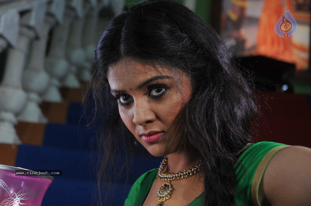 Chandrika Movie Stills - 8 / 11 photos