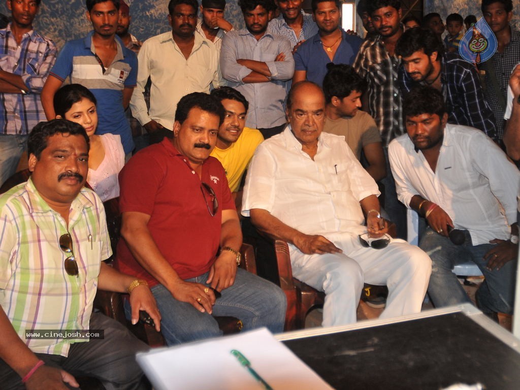 Chandrudilo Vunde Kundelu Stills n Walls - 31 / 33 photos