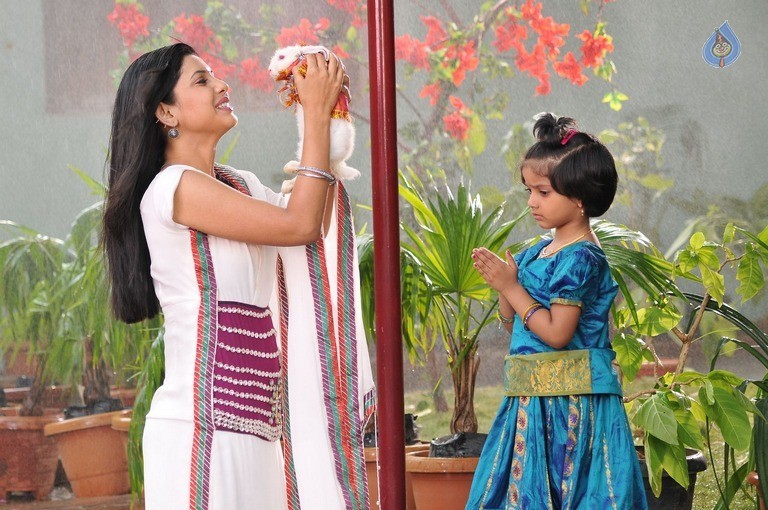 Chandrullo Unde Kundelu Movie Stills - 79 / 92 photos