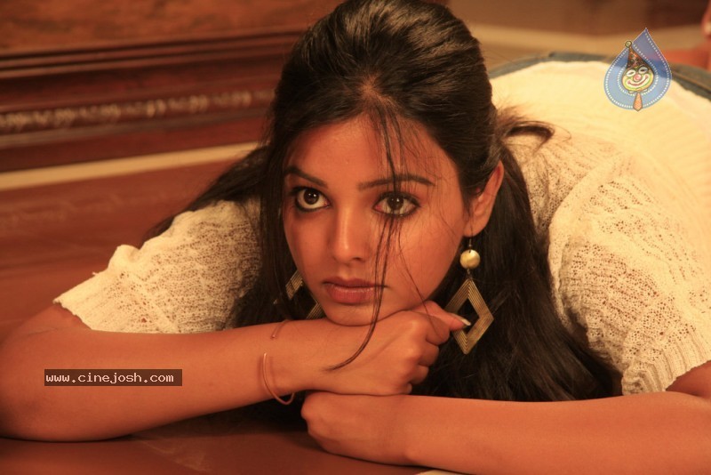 Chapter 6 Movie New Stills - 26 / 100 photos