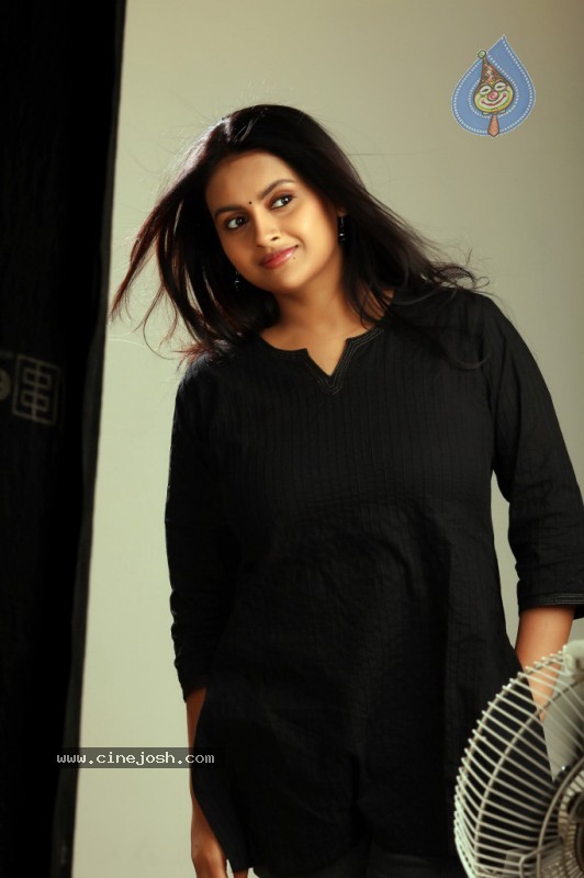 Chapter 6 Movie New Stills - 36 / 100 photos