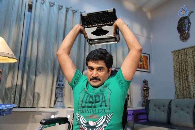 Charuseela Photos and Posters - 9 / 20 photos