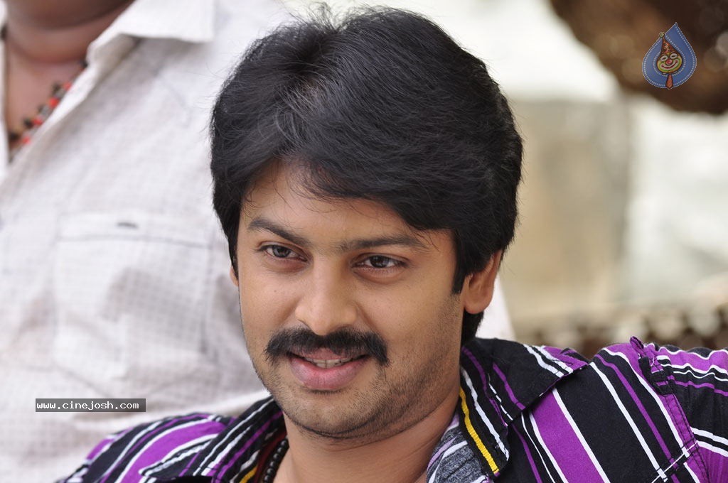 Chatriyavamsam Tamil Movie Stills - 2 / 46 photos