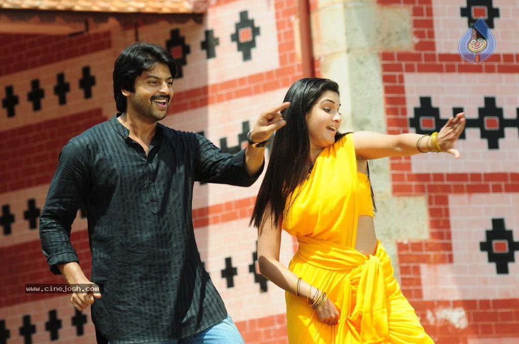 Chatriyavamsam Tamil Movie Stills - 7 / 46 photos