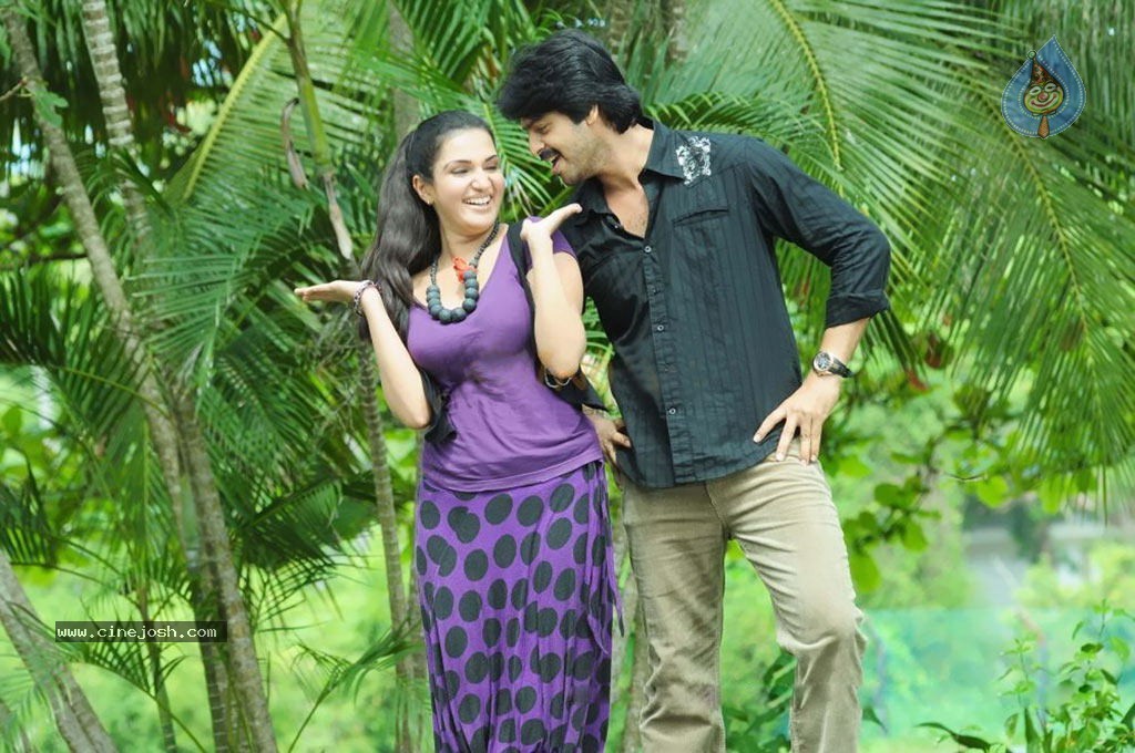 Chatriyavamsam Tamil Movie Stills - 30 / 46 photos