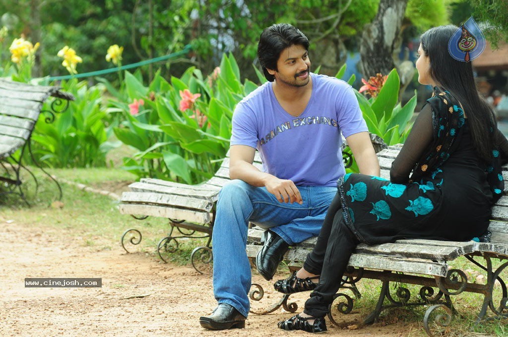 Chatriyavamsam Tamil Movie Stills - 38 / 46 photos