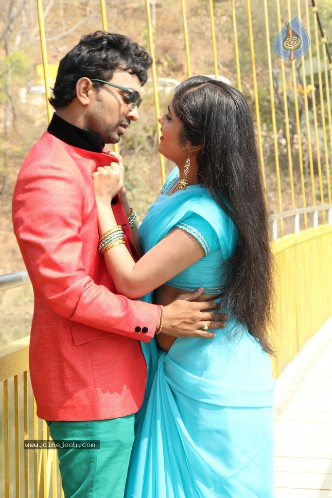 Chatting Movie New Photos - 40 / 62 photos