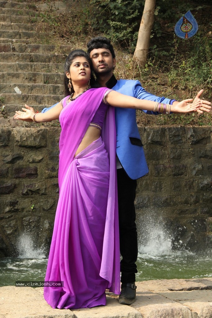 Chatting Movie New Photos - 51 / 62 photos