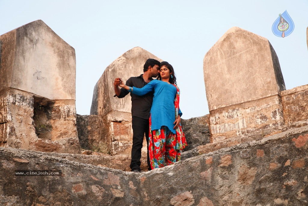 Chatting Movie Stills n Wallpapers - 37 / 38 photos