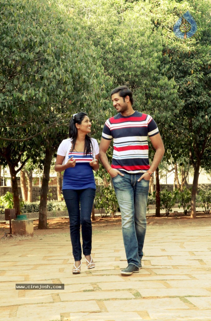 Chemistry Movie Stills and Walls - 6 / 41 photos