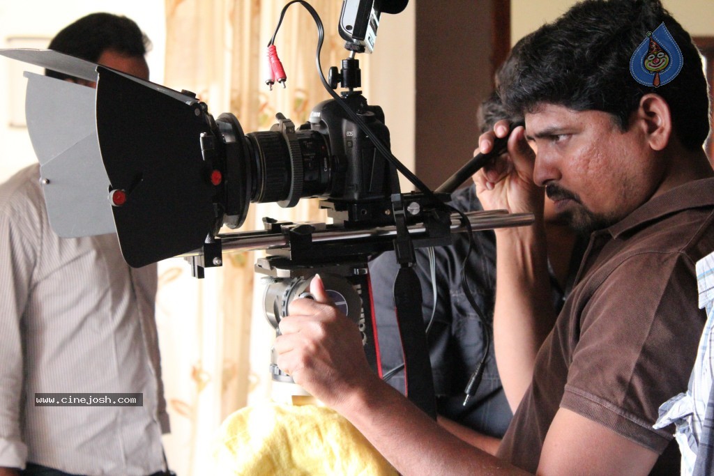 Chemistry Movie Stills and Walls - 26 / 41 photos