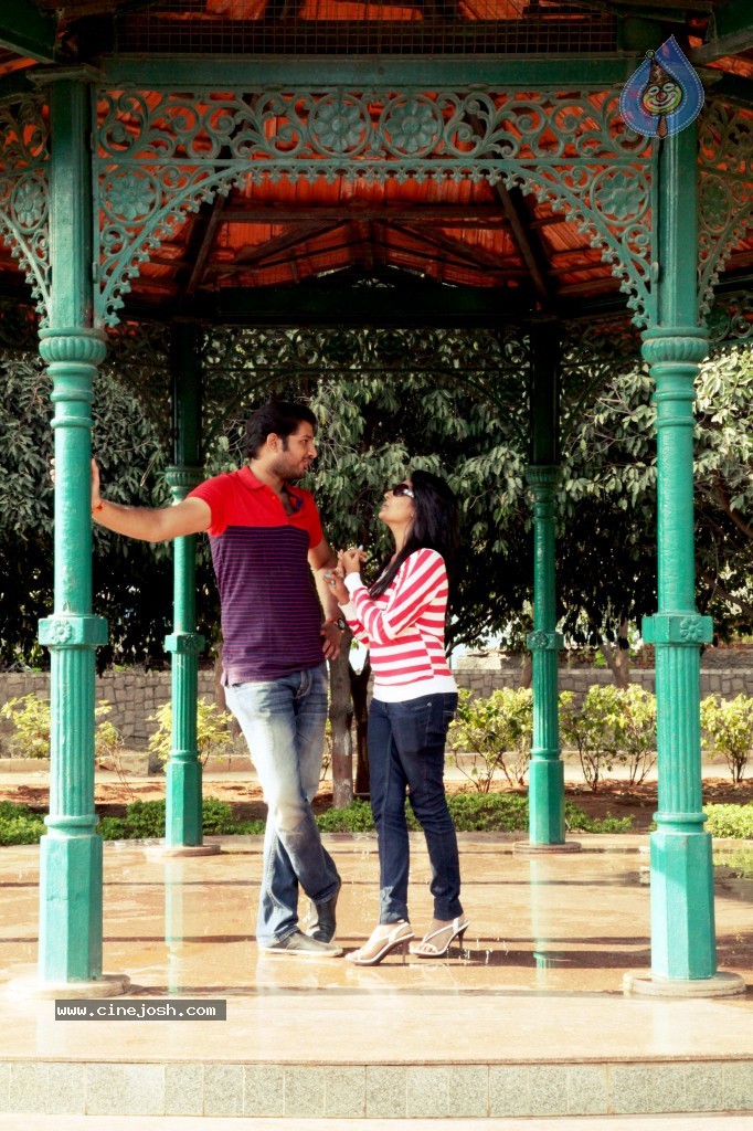 Chemistry Movie Stills and Walls - 40 / 41 photos