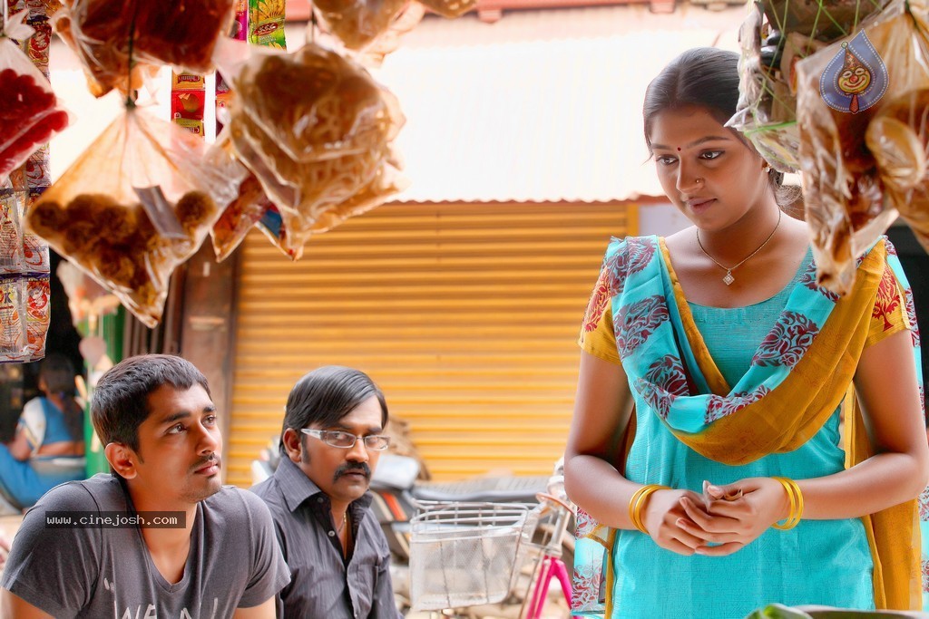 Chikkadu Dhorakadu Movie Stills - 7 / 9 photos