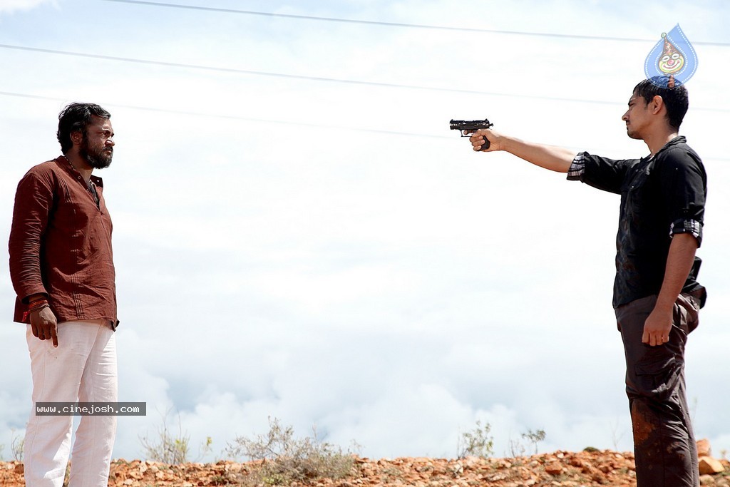 Chikkadu Dhorakadu Stills n Walls - 6 / 16 photos