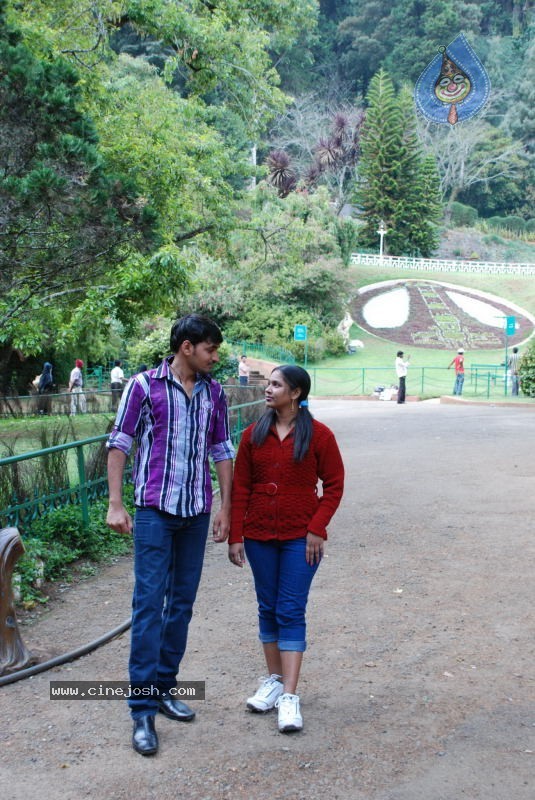 Chilipi Allarilo Chinni Aasa Movie New Stills - 8 / 25 photos