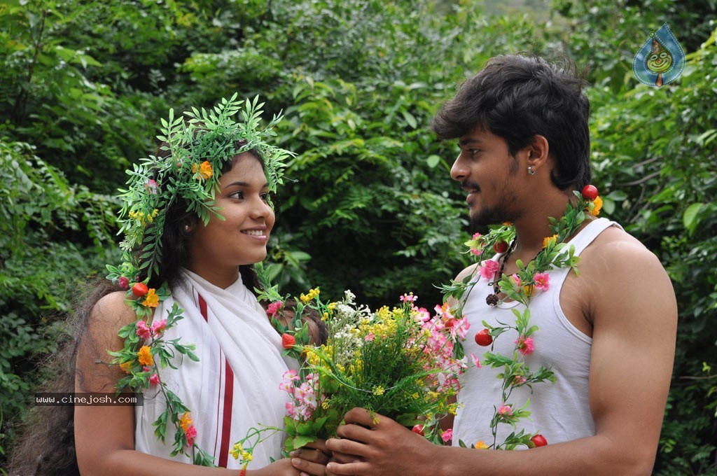 China Chiru Sinna Paraviagal Tamil Movie Stills - 24 / 47 photos